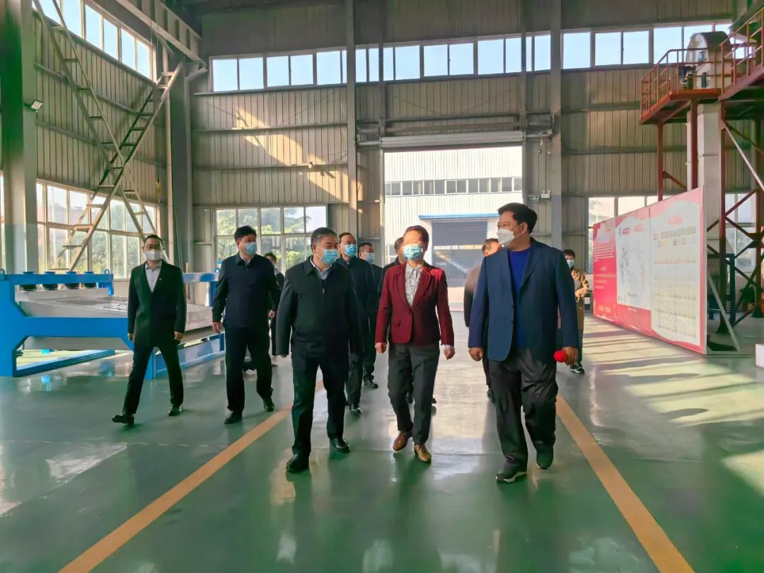 安陽市人大常委會主任、黨組書記徐家平蒞臨華泰集團調(diào)研制造業(yè)高質(zhì)量發(fā)展